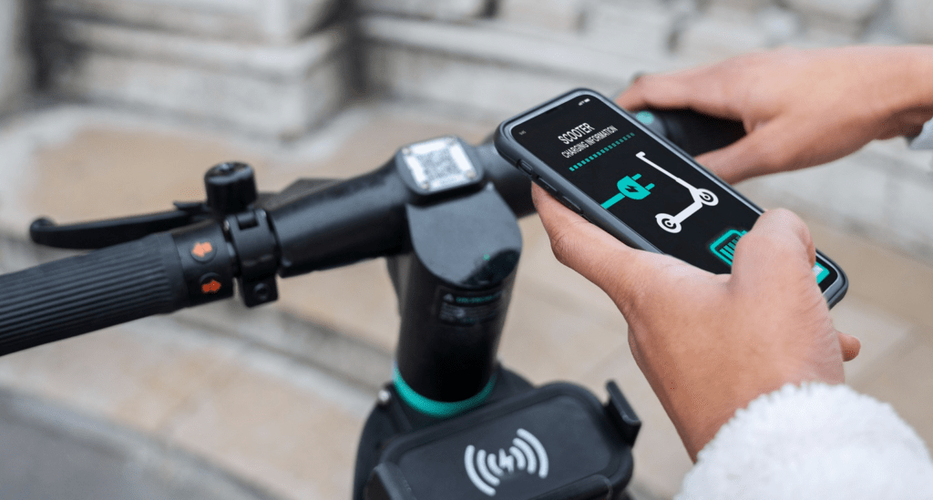 The Persuasive Urban Mobility Project: Smart Infrastructure Nudging Commuters Out of Cars